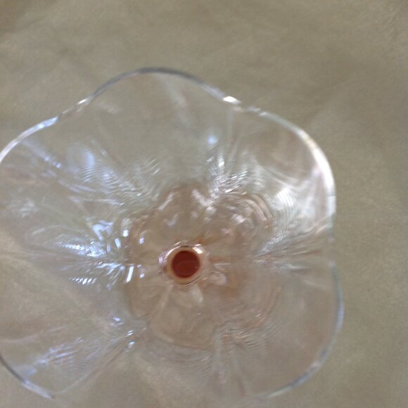 Vintage Delicate Pink Depression Wine Glass - Picture 4 of 5
